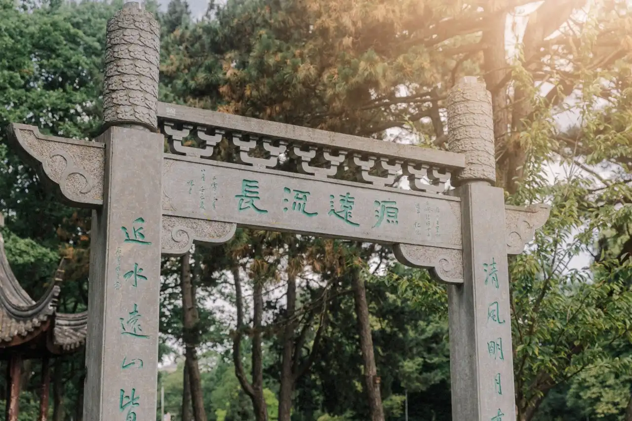 宁波龙飞欣鑫进出口贸易五金工具型号参数对比分析